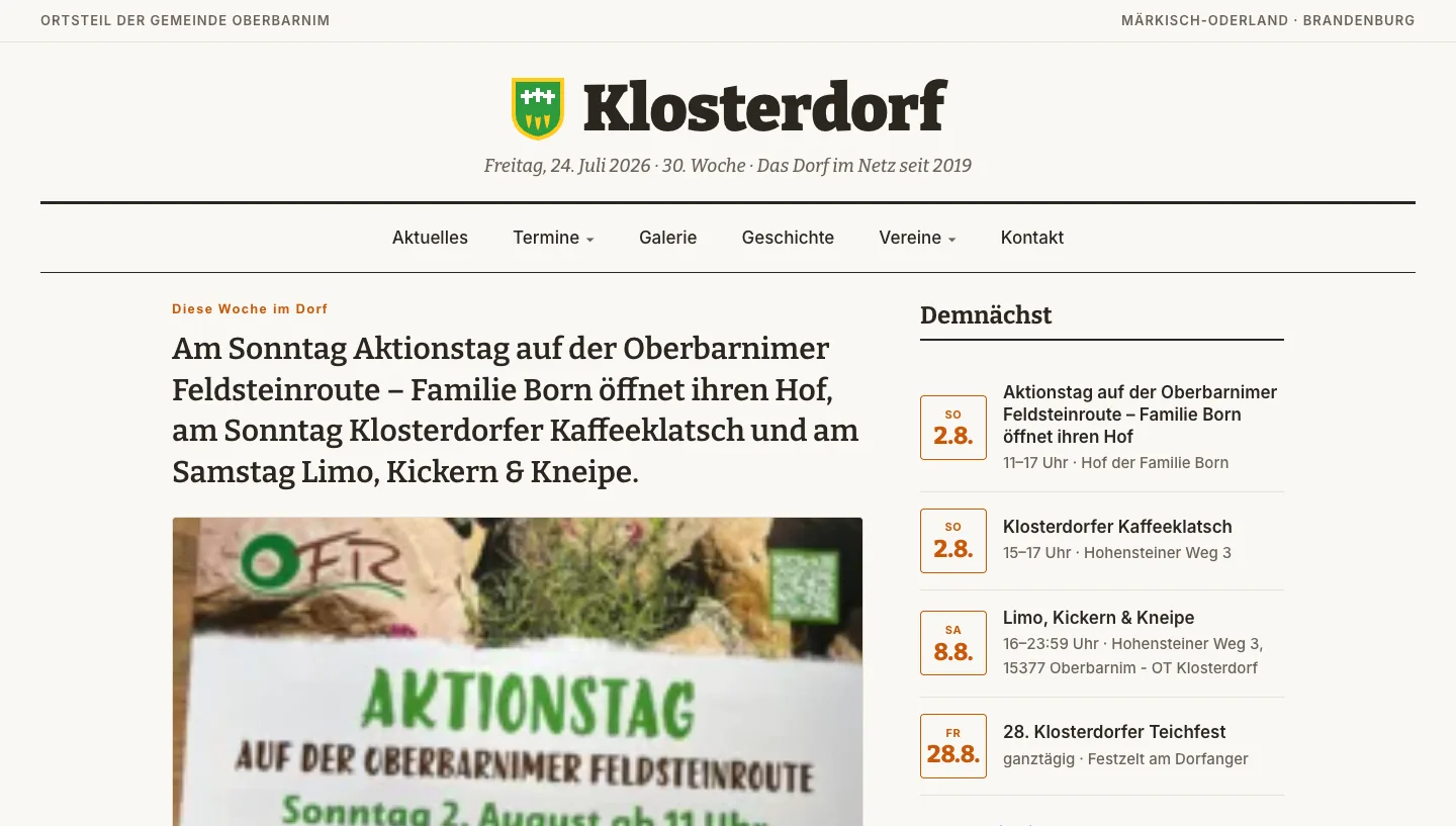 Die Startseite von klosterdorf.de als Dorfblatt: „Diese Woche im Dorf“ oben, die nächsten Termine rechts.